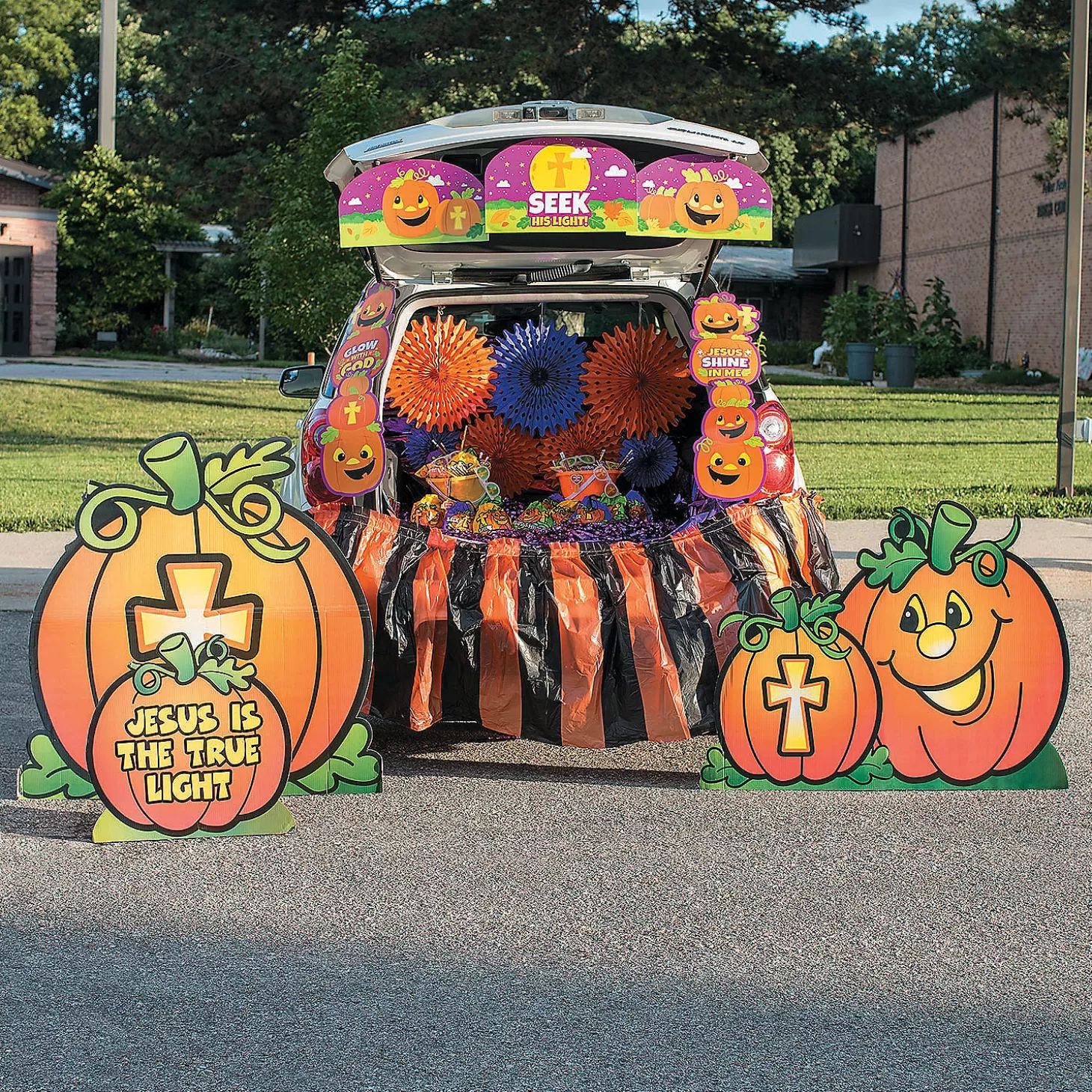 Best Christian Pumpkin Trunk-Or-Treat Grand Decorating Kit - 35 Pc. Religious Halloween