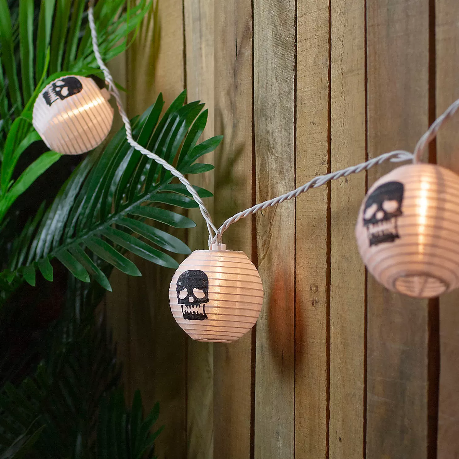 Best Sale 10-Count White And Black Skull Paper Lantern Halloween Lights 8.5Ft White Wire Skulls & Skeletons